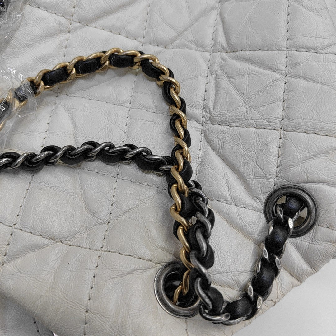 GABRIELLE Small Quilted Calfskin White
