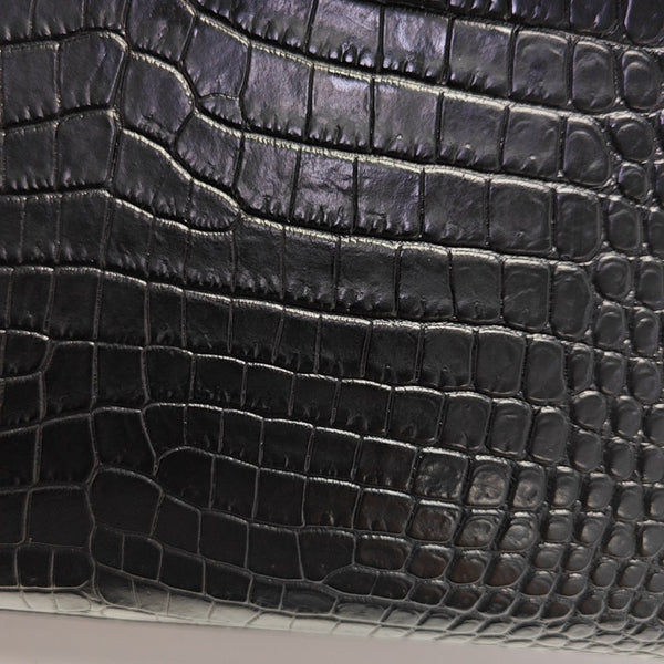 MANHATTAN Medium Calfskin Black