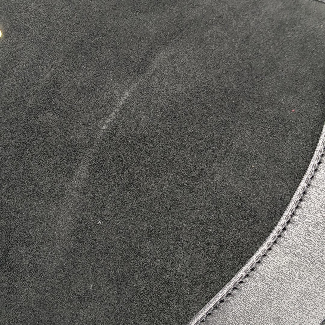 SAUMUR MM Calfskin Black