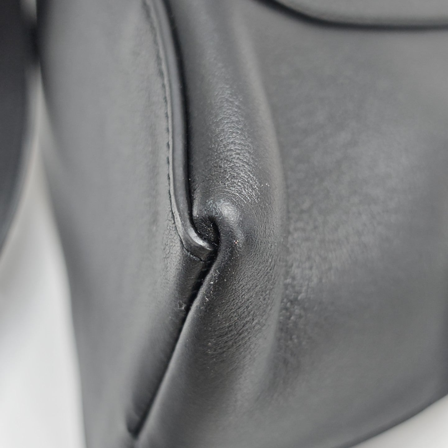 Downtown Calfskin Black