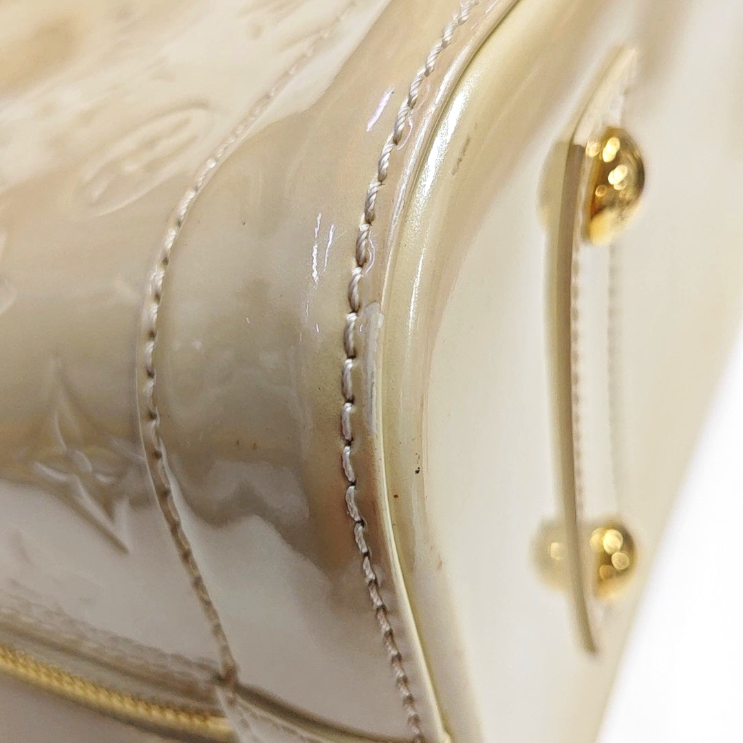 ALMA PM Patent Leather Beige