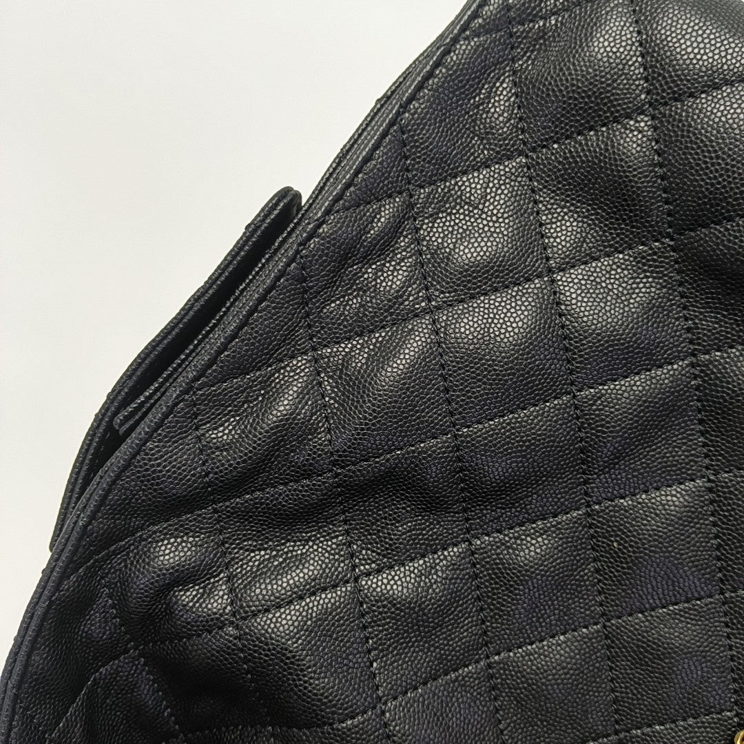 CHANEL 25 Medium Quilted Grained Calfskin Black