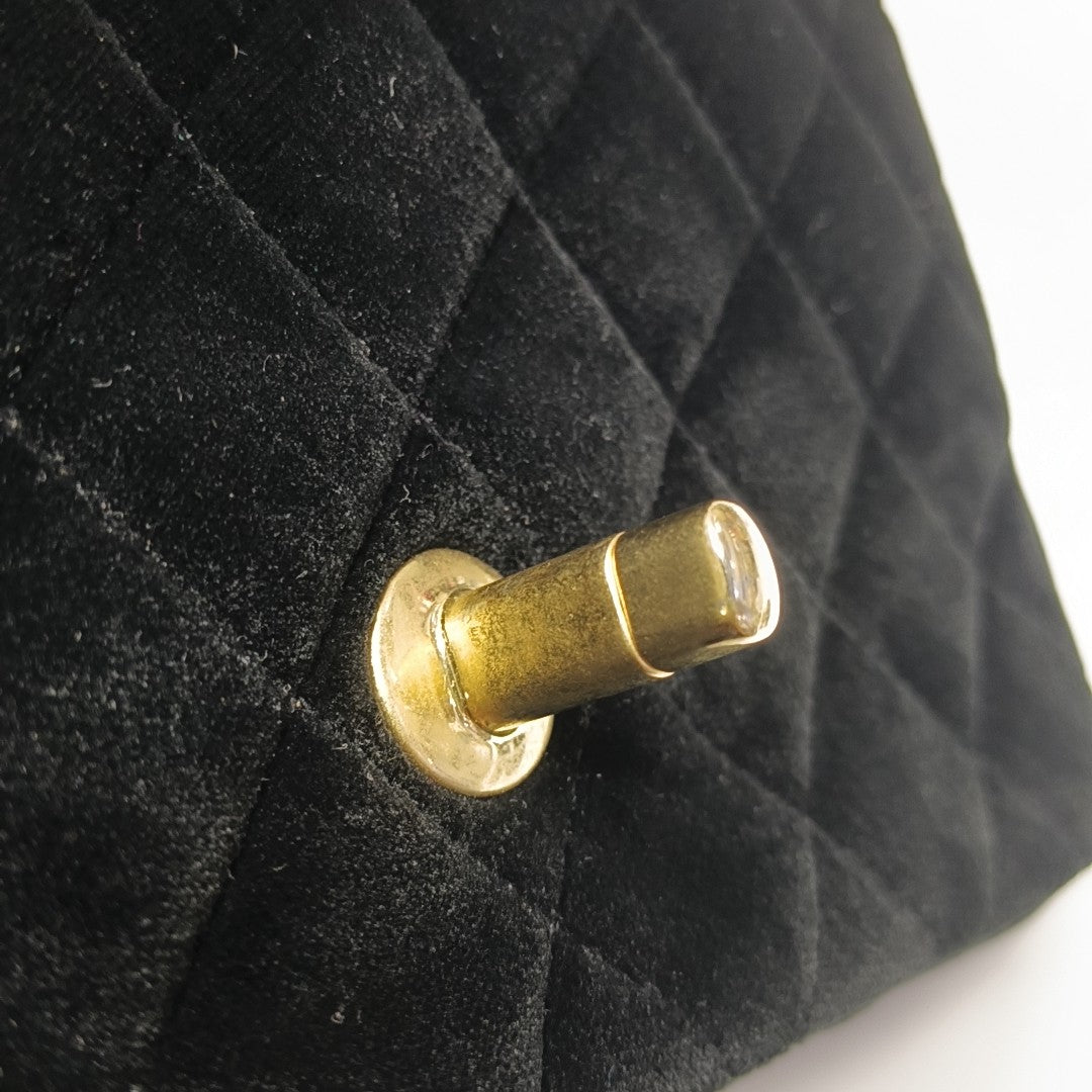 CLASSIC FLAP Mini Quilted Velvet Black