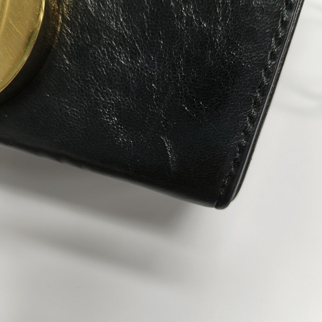 Authenticated pre-owned  30 Montaigne Calfskin Black - Shoulder Bag at Looply
