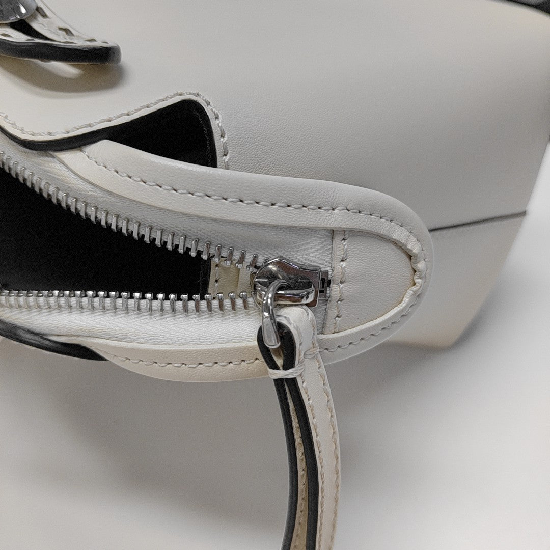 By The Way Medium Calfskin White