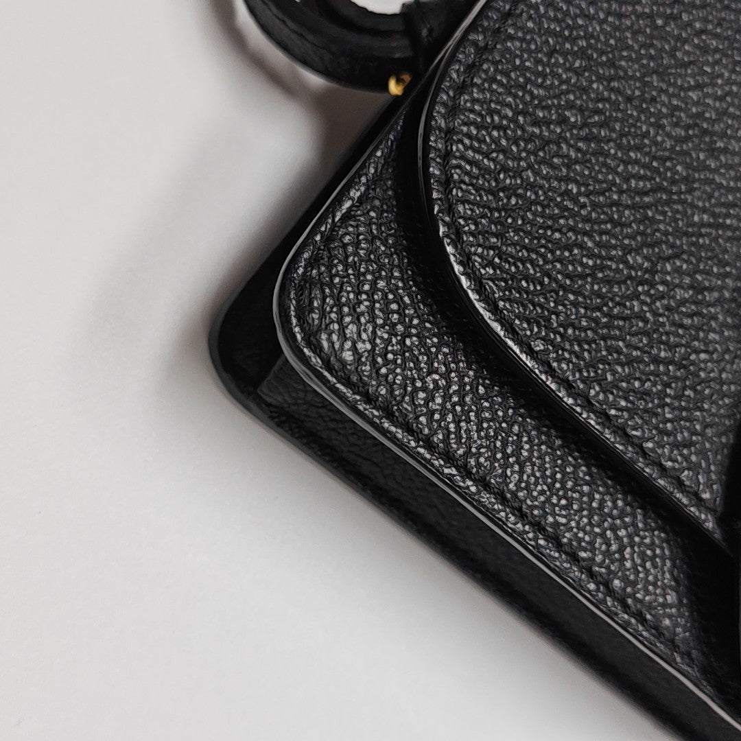 Buckle Calfskin Black