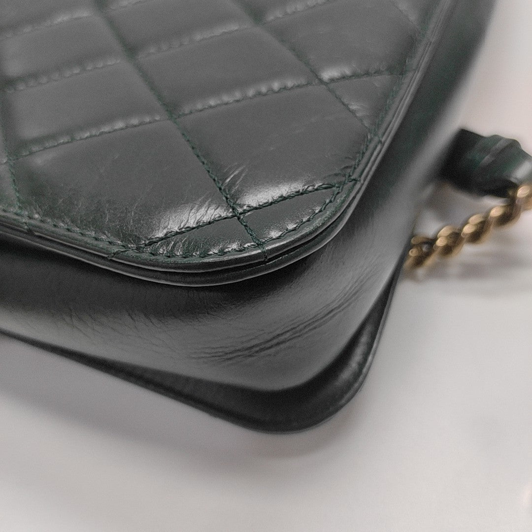 PREFECT EDGE Large Quilted Calfskin Green