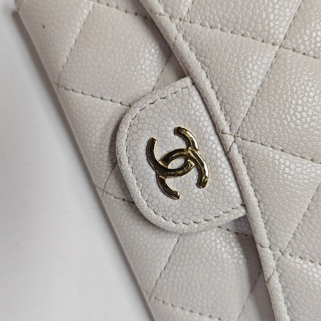 CLASSIC FLAP Quilted Grained Calfskin White Card Holder
