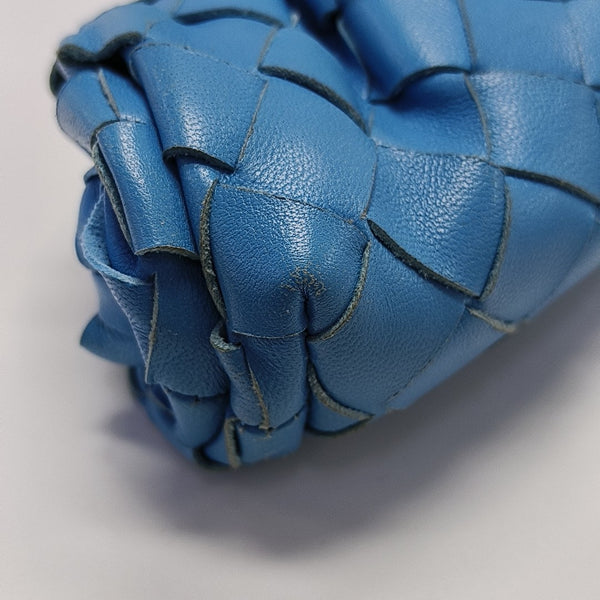 The Pouch Lambskin Blue