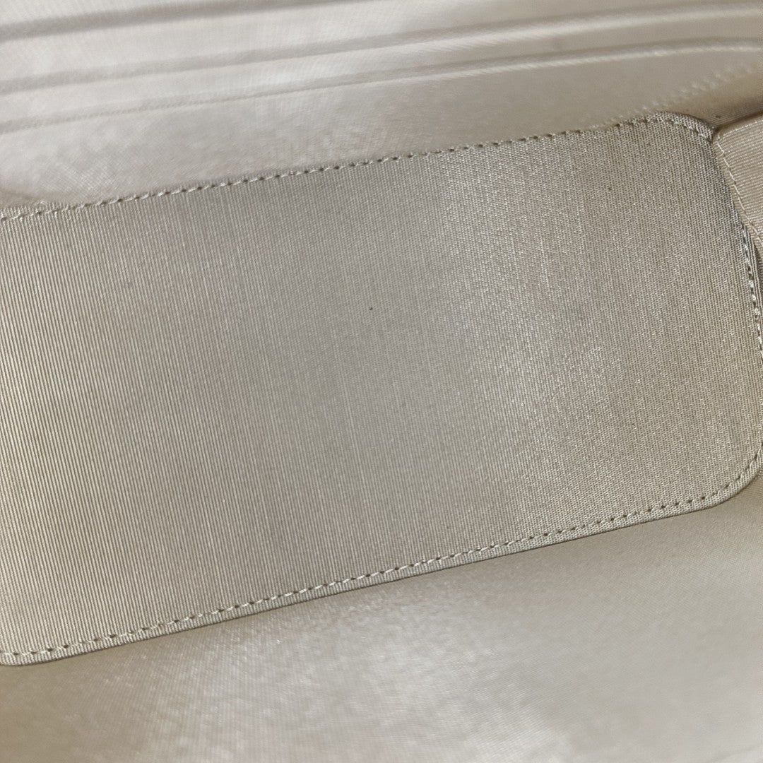 VANITY CASE Small Quilted Lambskin Gray