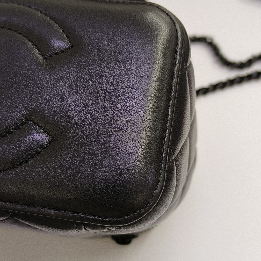 VINTAGE COSMETIC BAGS Quilted Lambskin Black