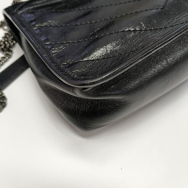 NIKI Small Chevron Calfskin Black