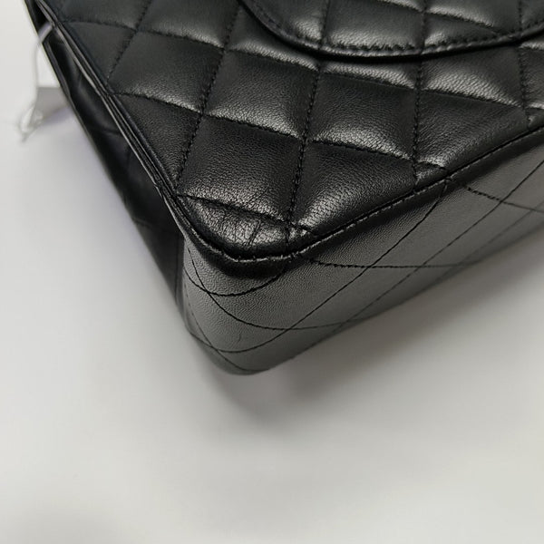 CLASSIC FLAP Medium Quilted Lambskin Black