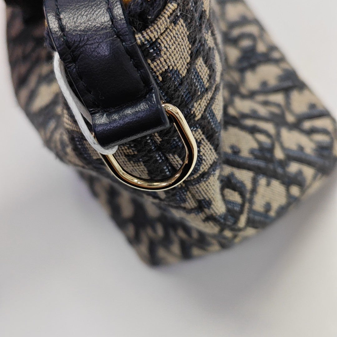 Travel Kit Oblique Canvas Blue