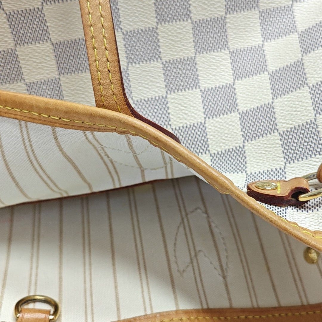 NEVERFULL PM Lona revestida Damier Azur Blanca