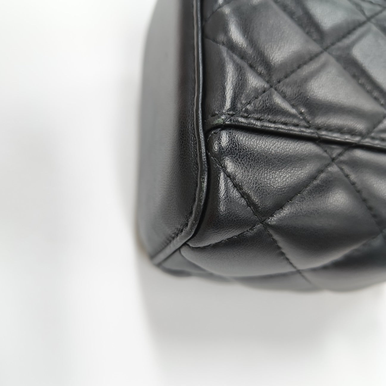 VANITY CASE Mini Quilted Lambskin Black
