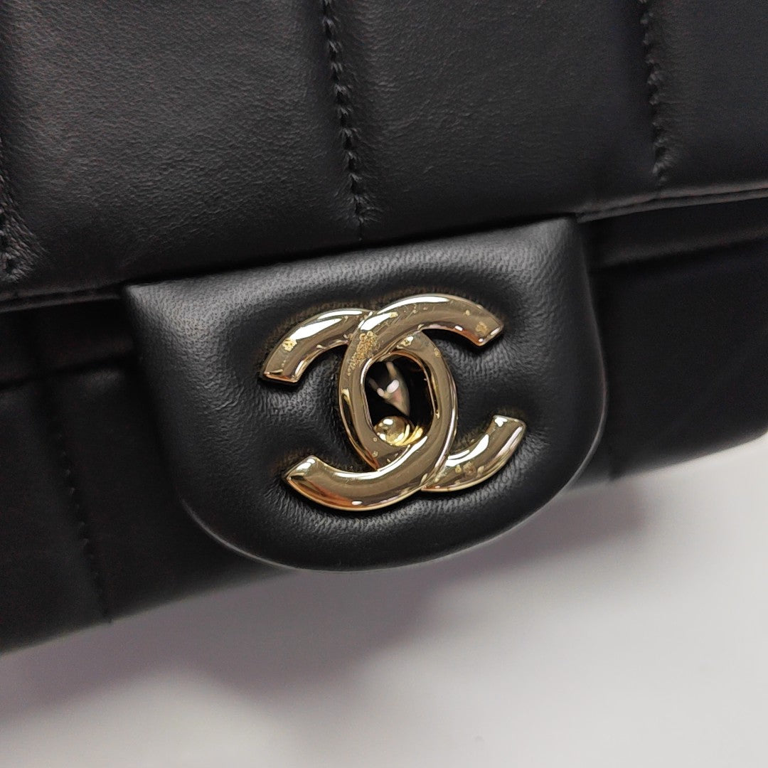 CLASSIC FLAP Mini Quilted Lambskin Black