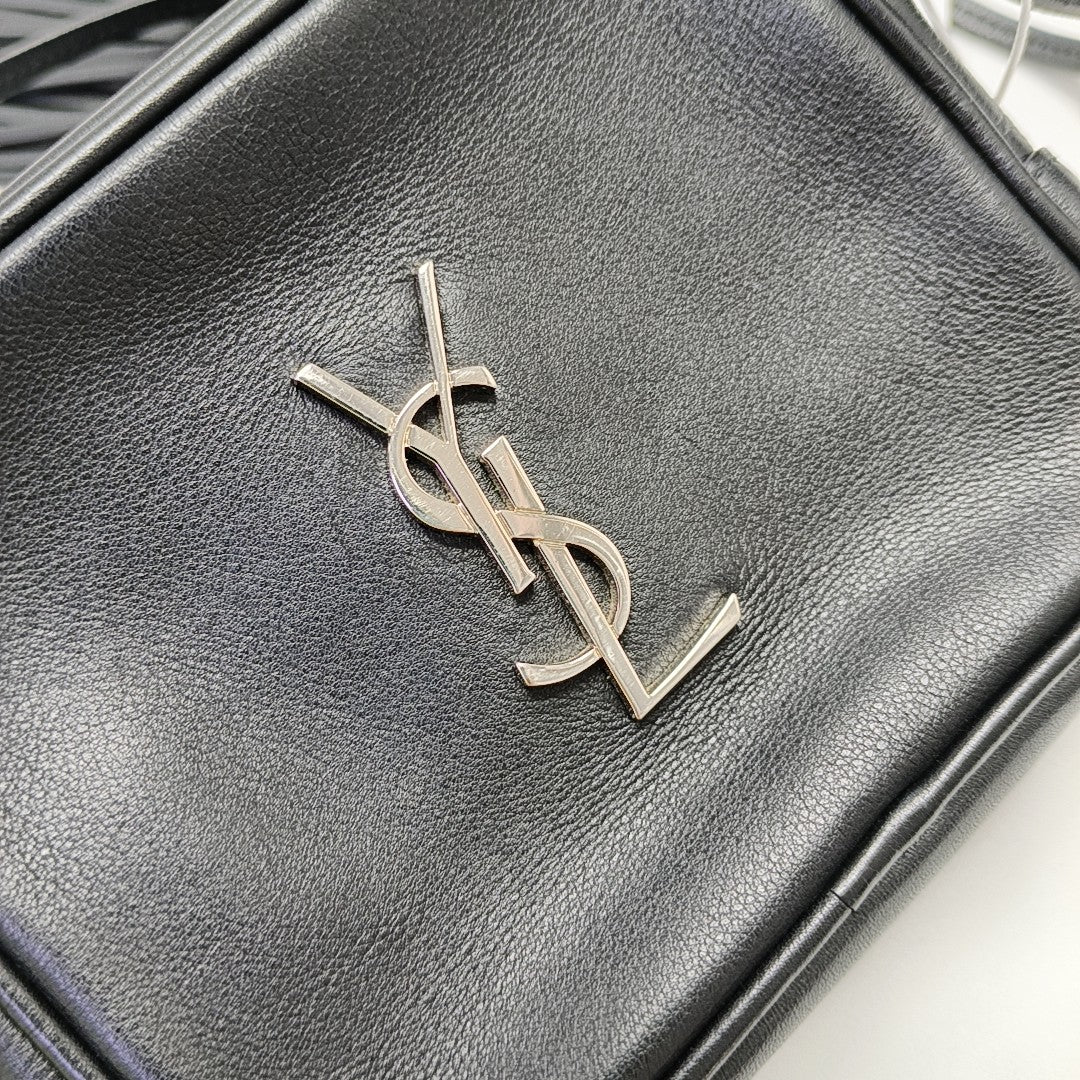MONOGRAM BLOGGER Calfskin Black