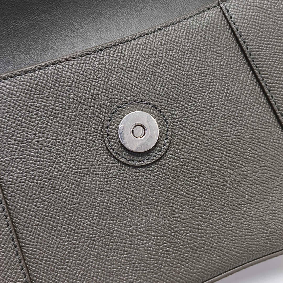 Downtown Calfskin Gray