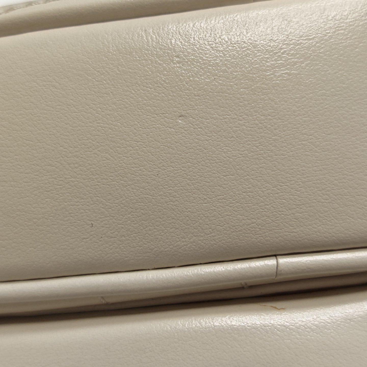 GG Marmont Small Quilted Calfskin White