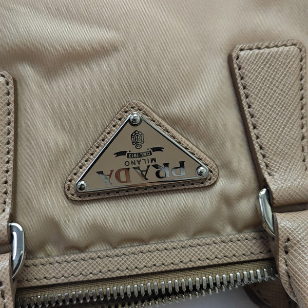Re-Edition2005 Nylon Beige