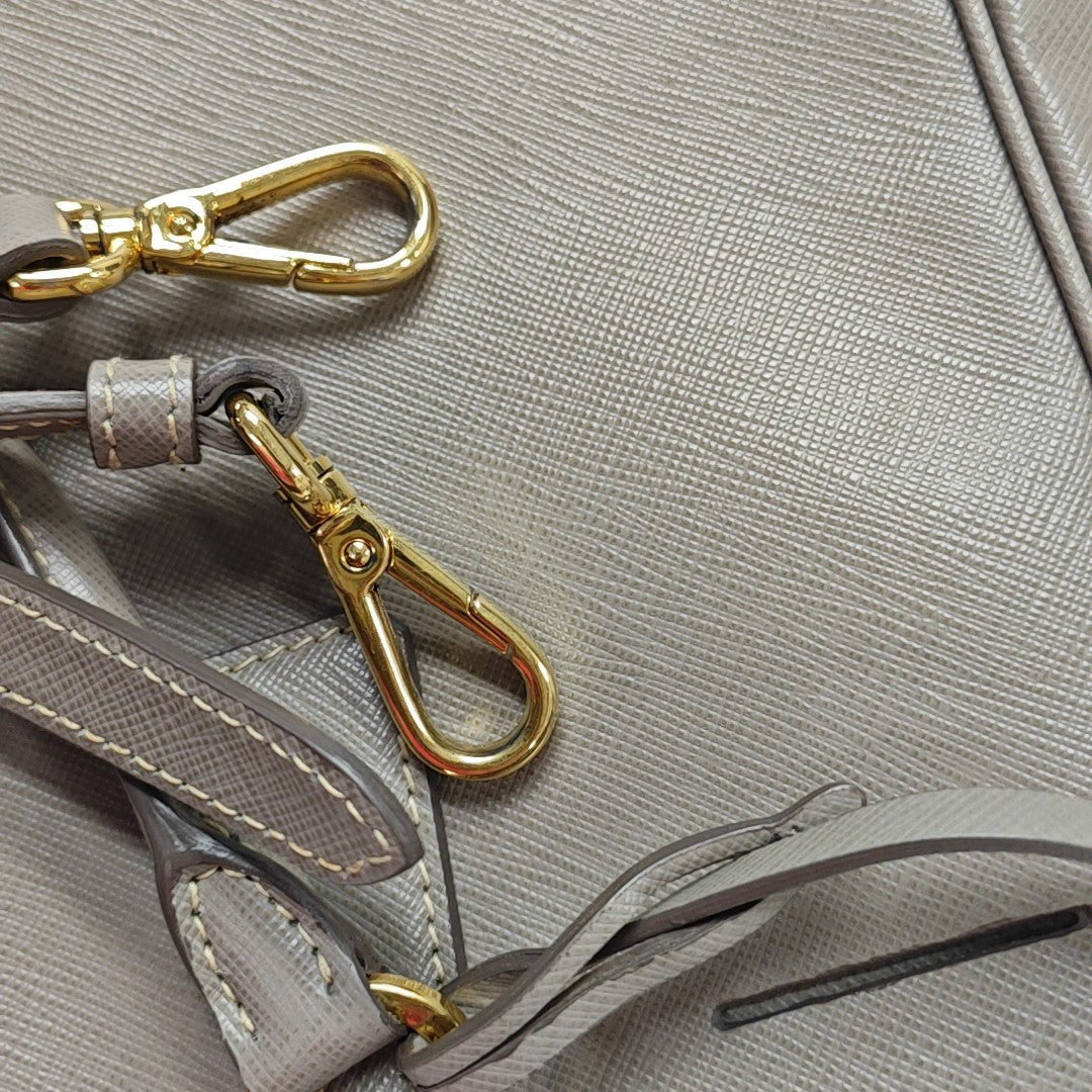 Galleria Large Saffiano Calfskin Gray