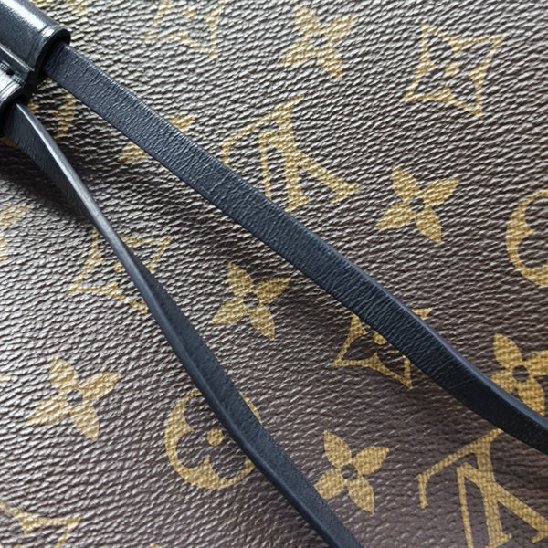 NÉONOÉ MM Monogram Coated Canvas Brown