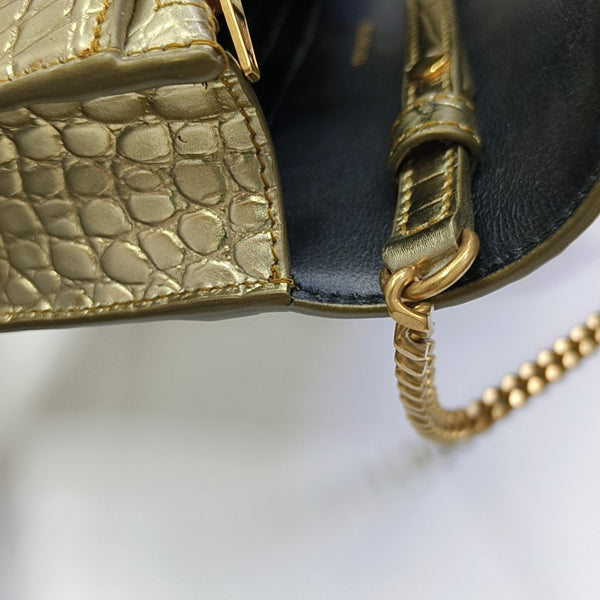 Hourglass Wallet On Chain Small Calfskin Gold