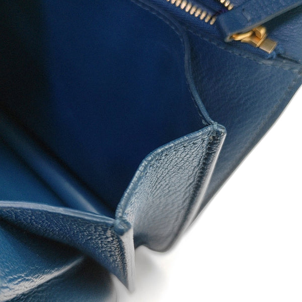 Authenticated pre-owned  CLASSIC BOX Lambskin Blue - Shoulder Bag at Looply