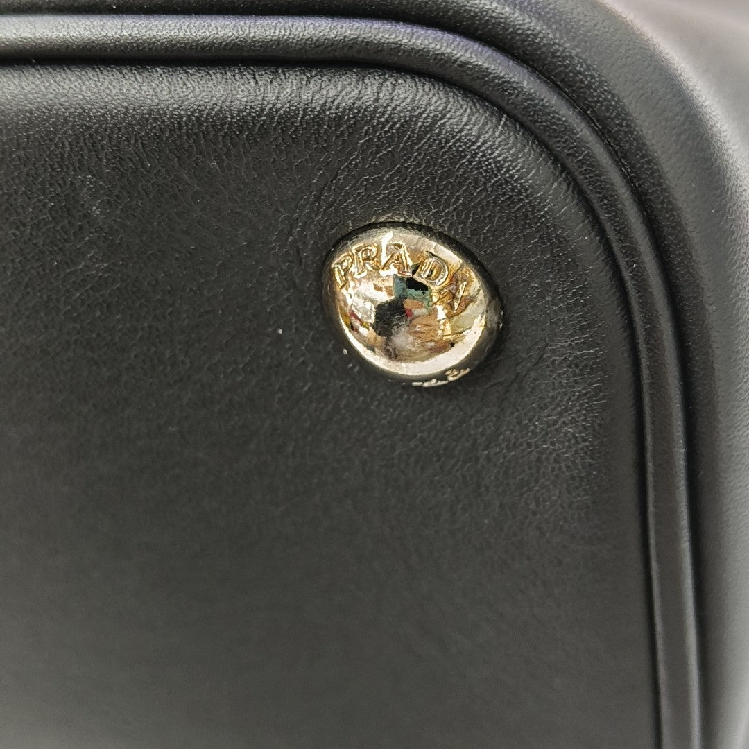 Inside Calfskin Black