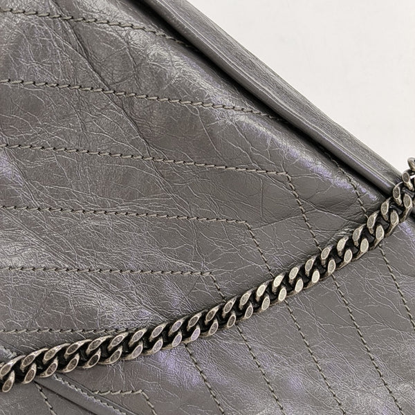 NIKI Medium Chevron Calfskin Gray