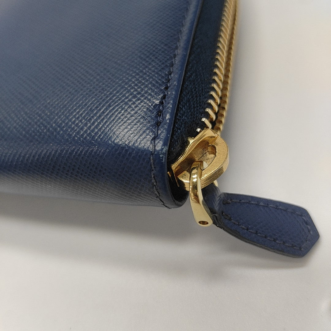 Zippy Wallet Saffiano Calfskin Blue Wallet