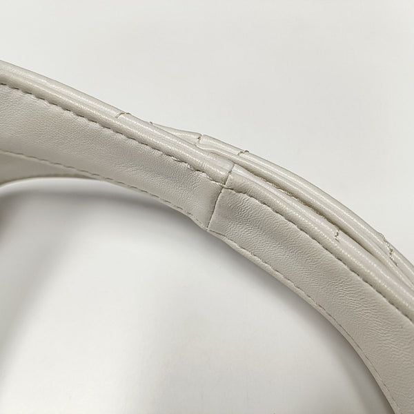 25P Quilted Lambskin White