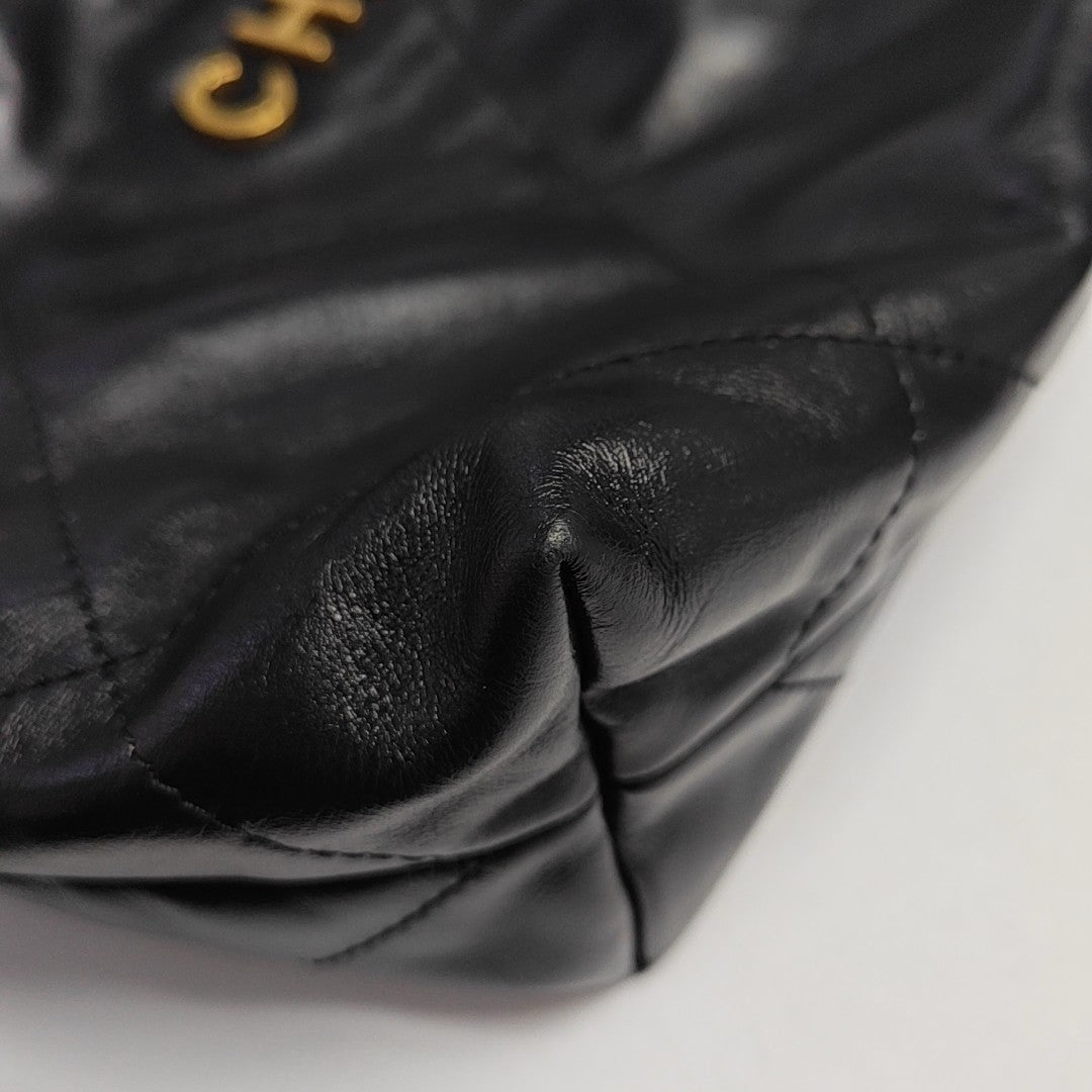 CHANEL 22 Small Quilted Calfskin Black