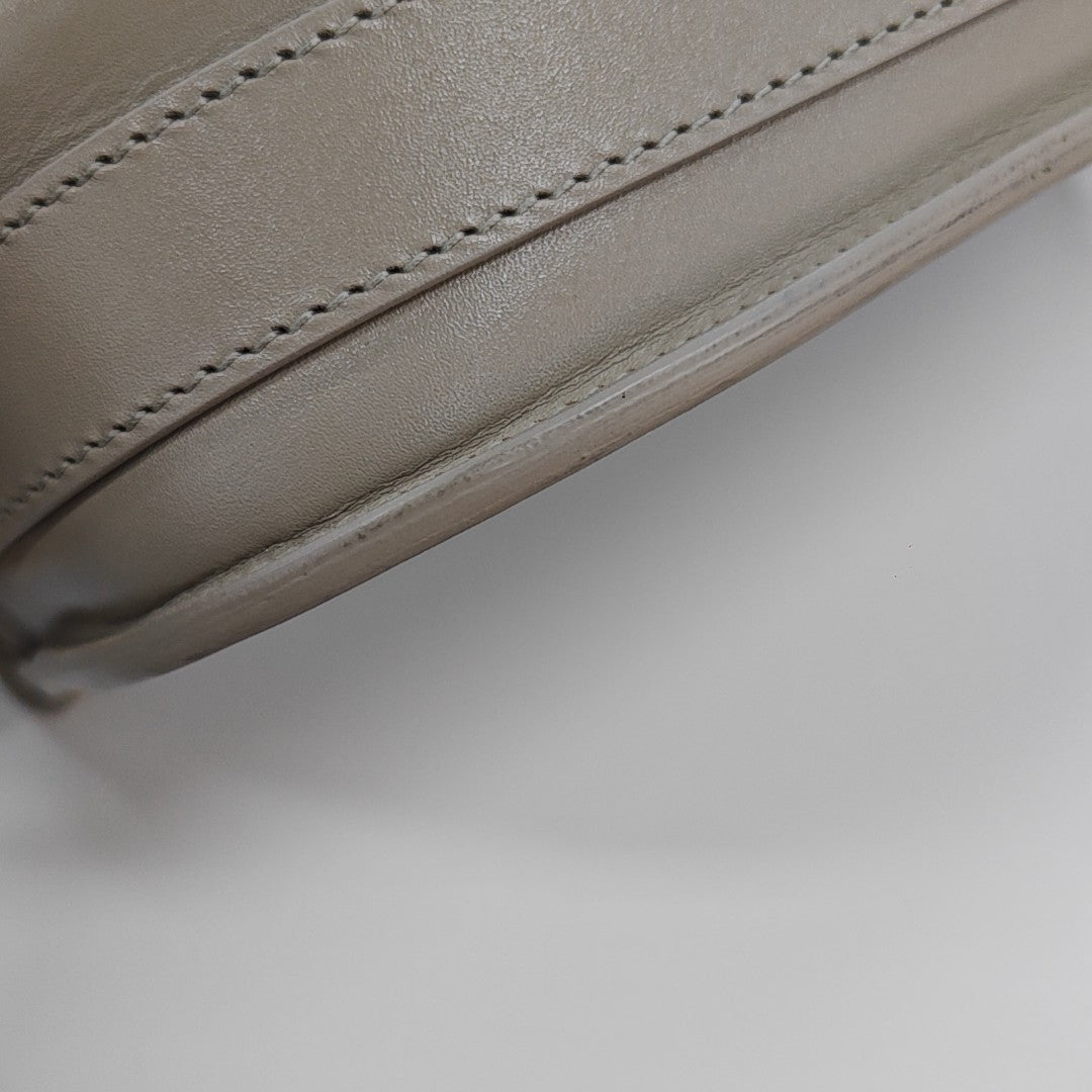 Bobby Medium Calfskin Beige