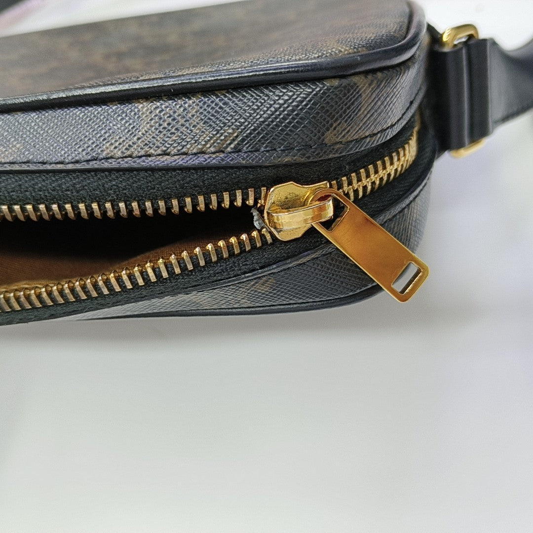 TRIOMPHE Medium Coated Canvas Black