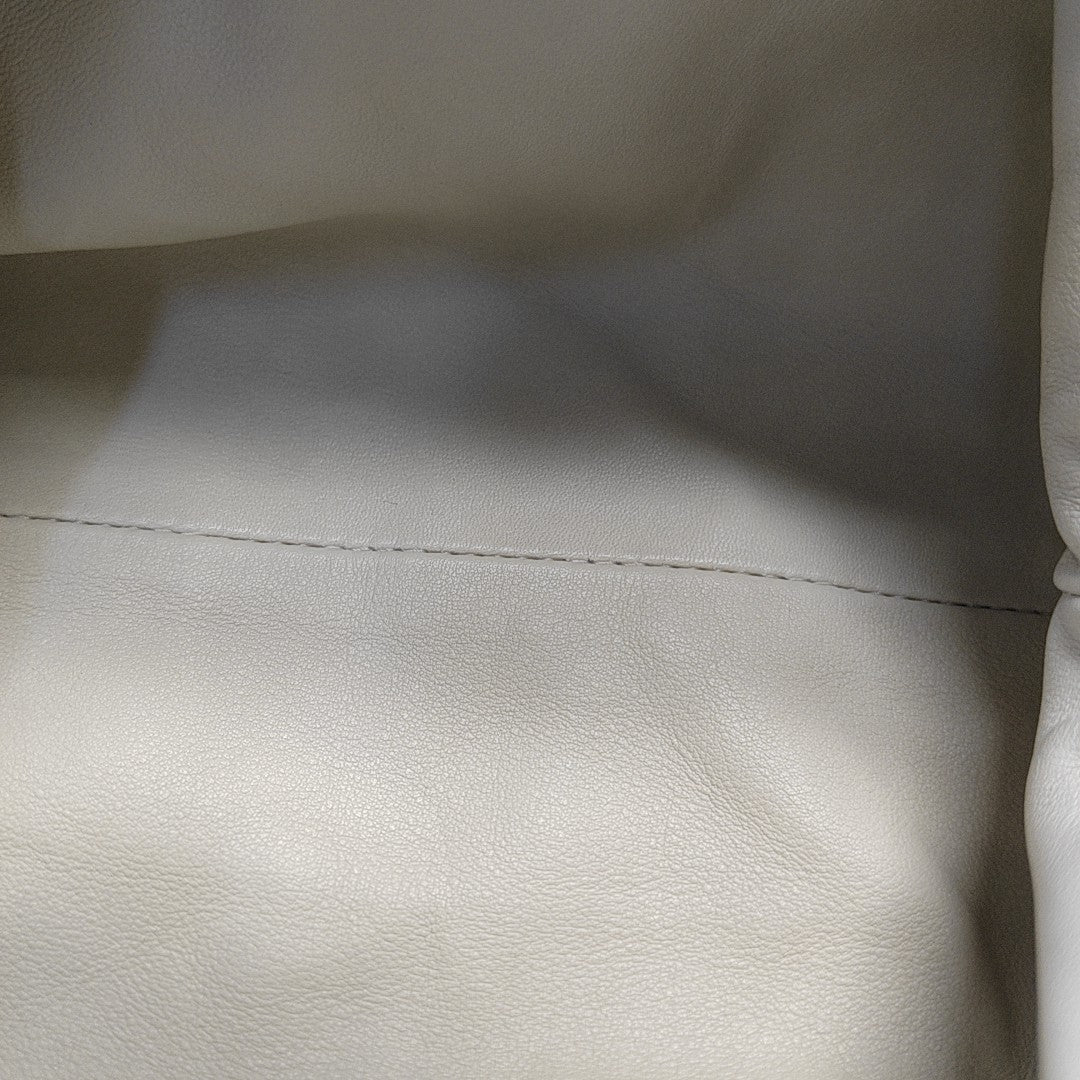 The Pouch Mini Lambskin White