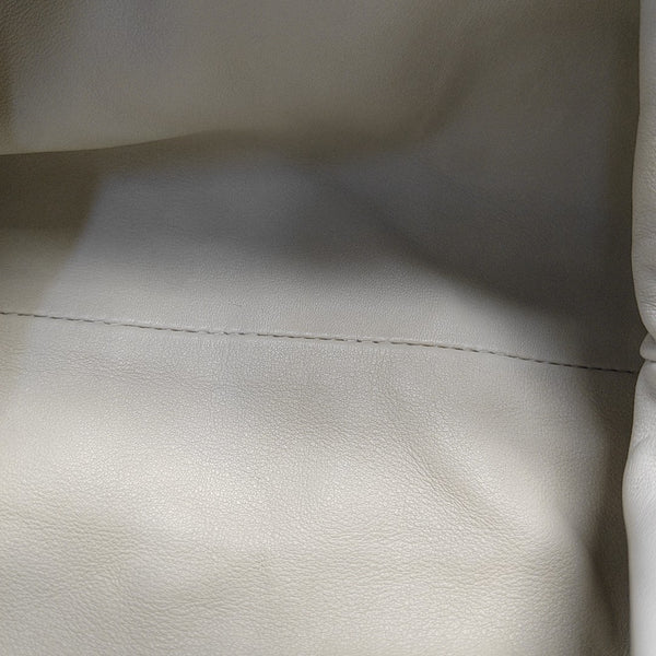 The Pouch Mini Lambskin White
