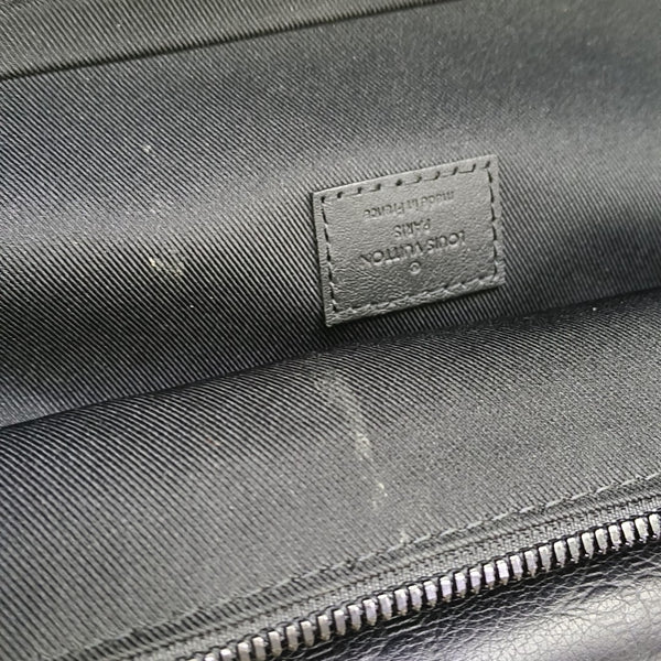 DISCOVERY Monogram Calfskin Black