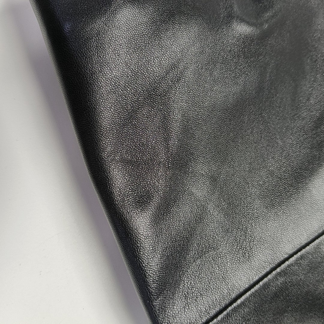 BV Trine Lambskin Black