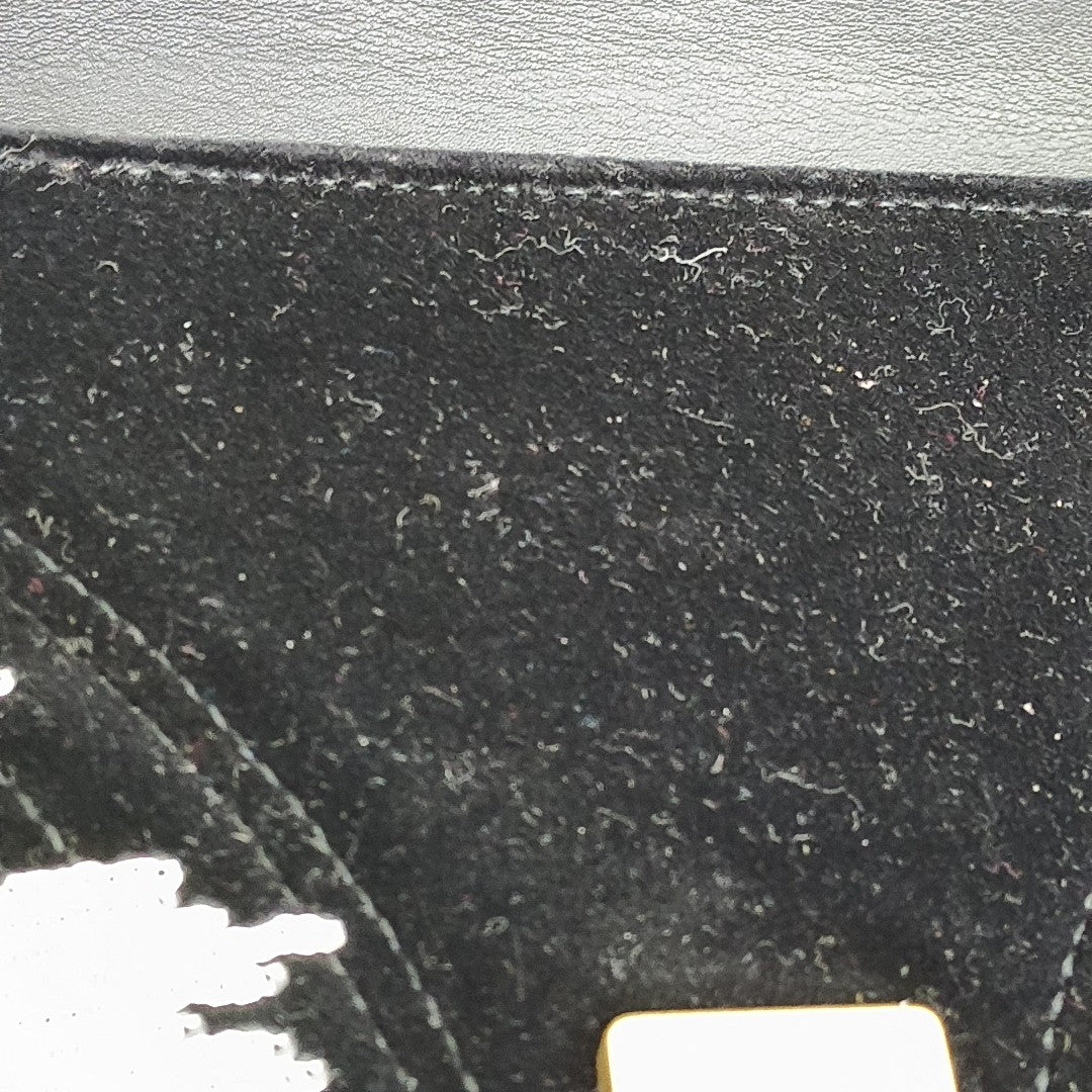 Authenticated pre-owned  GG Marmont Medium Quilted Velvet Black - Shoulder Bag at Looply