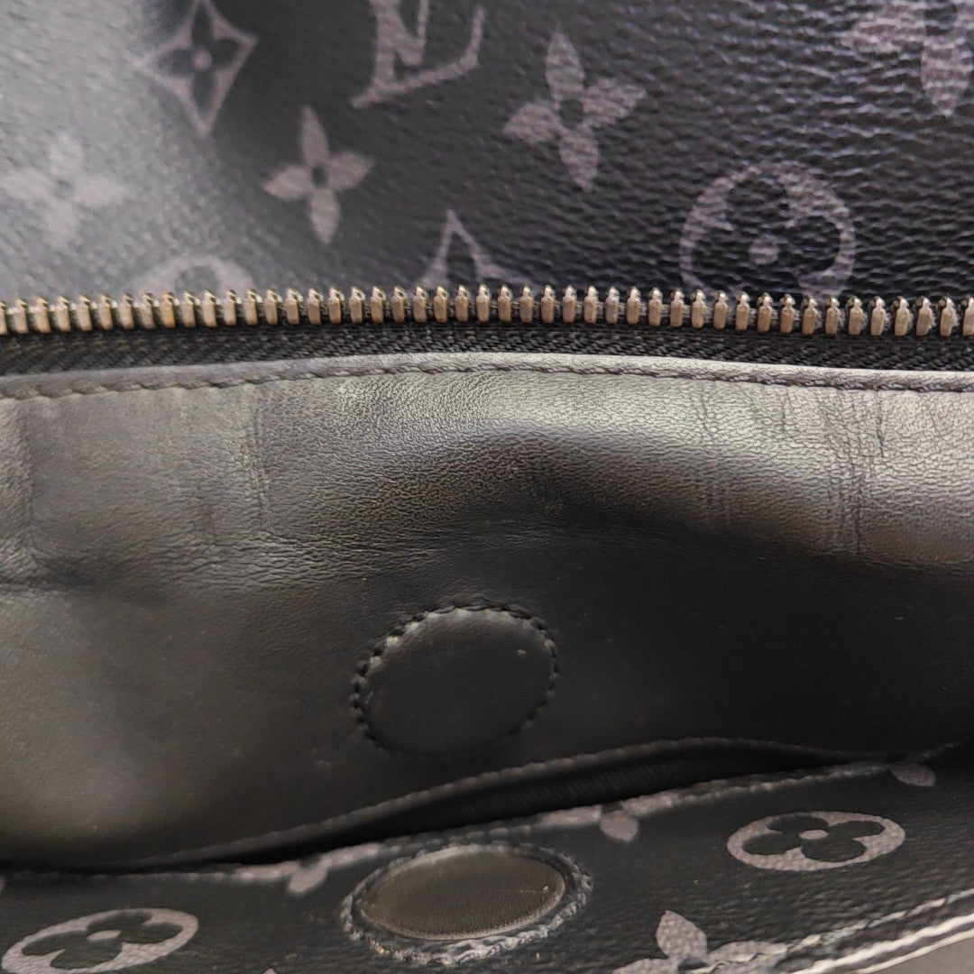 DISCOVERY Monogram Coated Canvas Gray