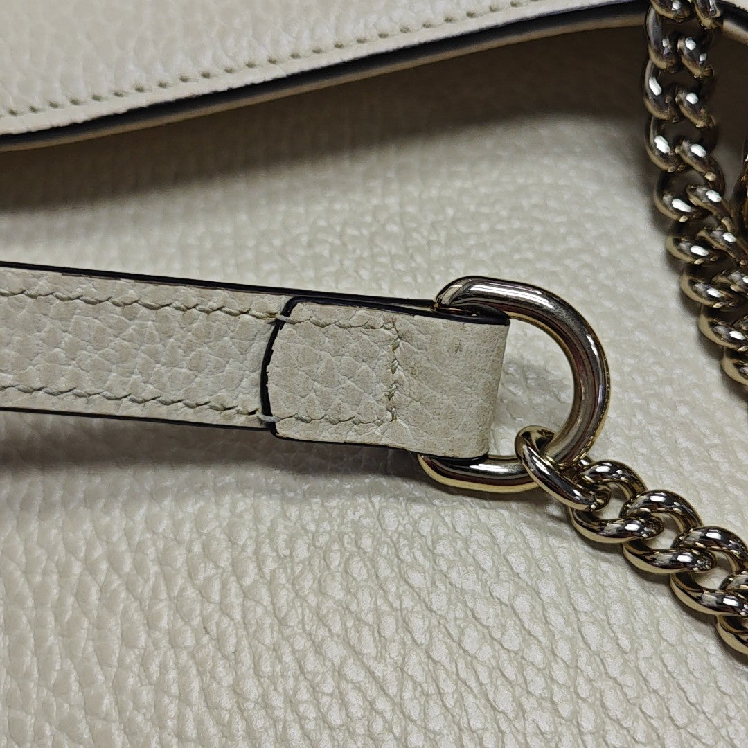 Interlocking G Large Calfskin Beige
