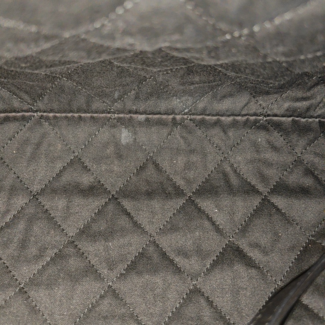 CHANEL 22 Small Quilted Calfskin Black