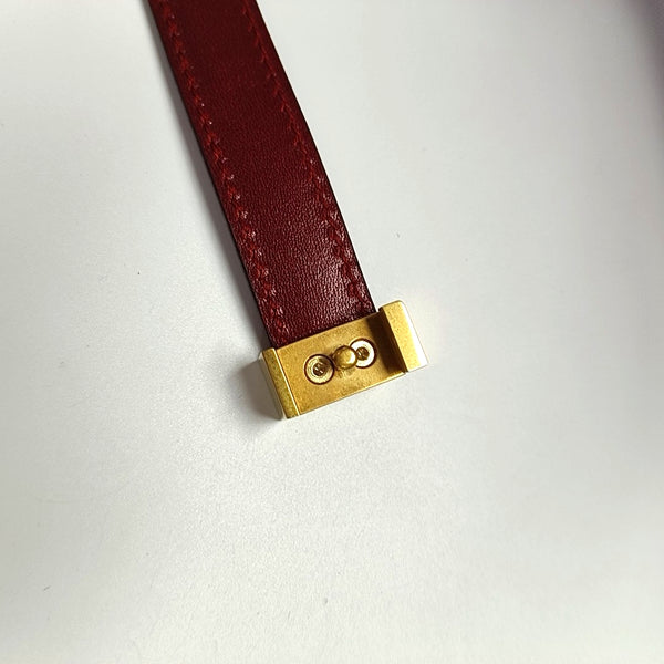 Authenticated pre-owned  CLASSIC BOX Medium Calfskin Red - Shoulder Bag at Looply