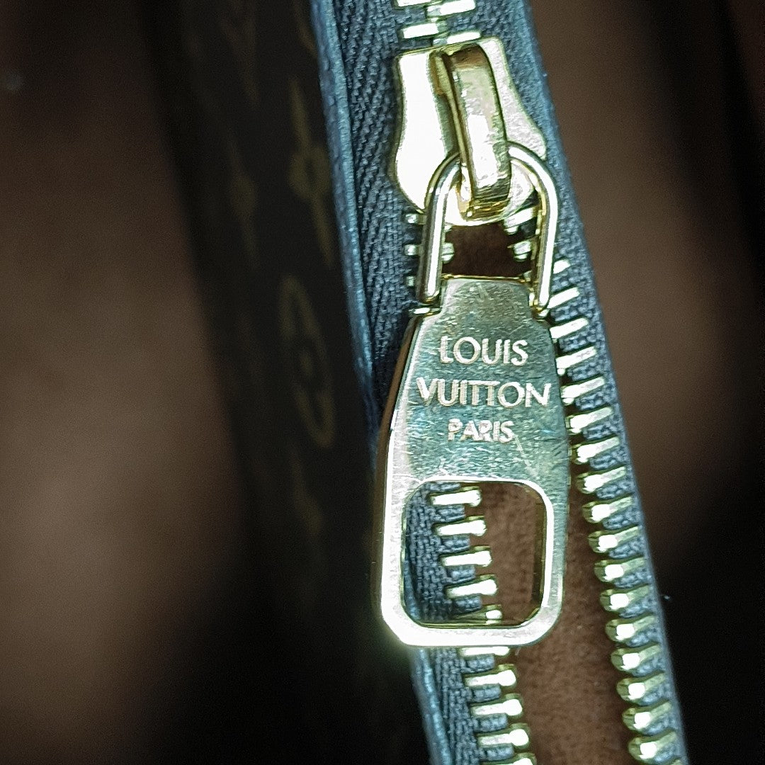 NÉONOÉ MM Monogram Coated Canvas Brown