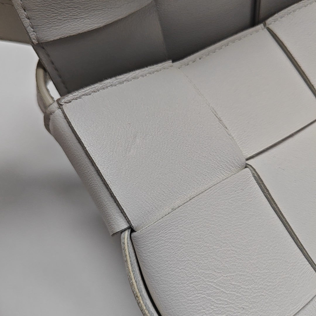 Cassette Medium Calfskin White