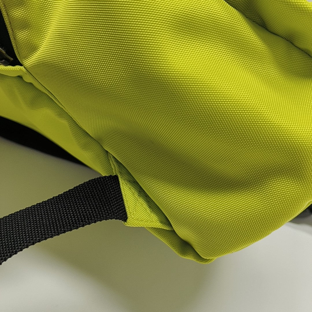 Canvas Green