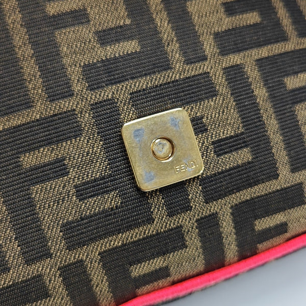 Baguette Medium Canvas Brown