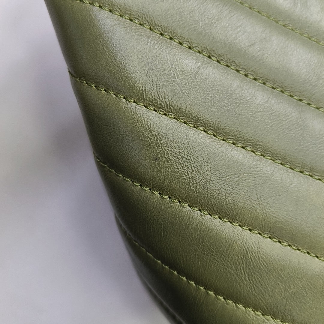 COCO HANDLE Medium Chevron, Quilted Calfskin Green